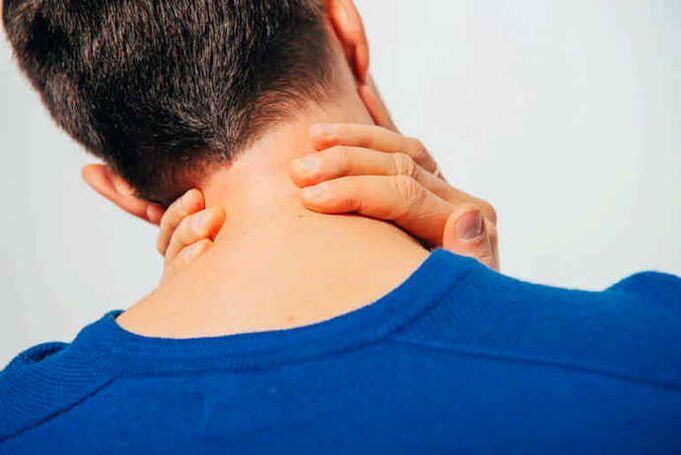 болка во вратот со остеохондроза