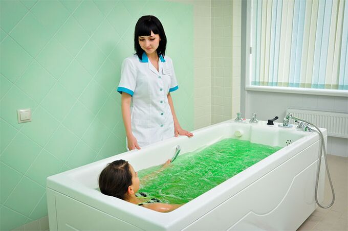 Земањето терапевтска бања е ефикасна процедура во лекувањето на артрозата